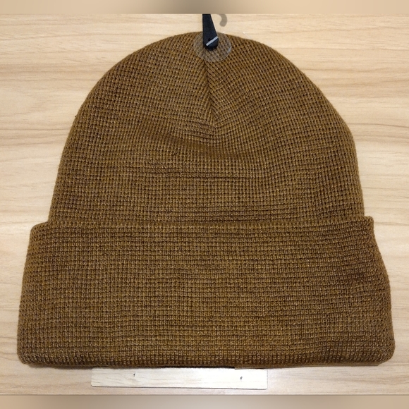 Levi's Superior Warmth Brown Knit Beanie Adult One Size Fits Most NWT - Picture 3 of 3